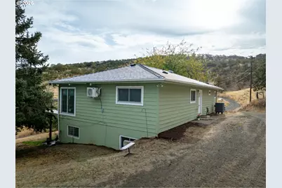 4255 Pleasant Ridge Rd, The Dalles, OR 97058 - Photo 8