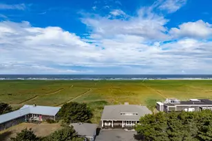 90022 Ocean Dr, Warrenton, OR 97146 - Photo 2
