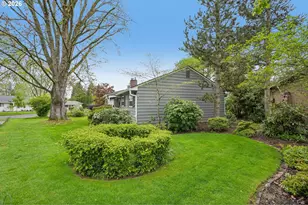 2355 SW Sandalwood Ave, Beaverton, OR 97005 - Photo 4