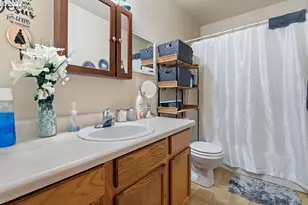 7636 SE Henderson St, Portland, OR 97206 - Photo 10