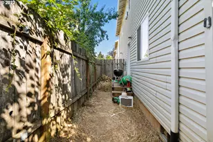 7636 SE Henderson St, Portland, OR 97206 - Photo 12