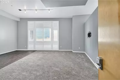 12600 SW Crescent St #420, Beaverton, OR 97005 - Photo 10