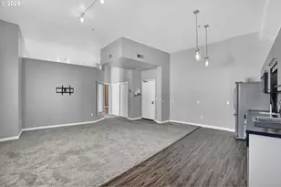 12600 SW Crescent St, Beaverton, OR 97005 - Photo 18