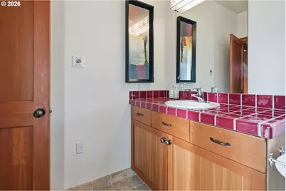 13537 Fielding Rd, Lake Oswego, OR 97034 - Photo 38