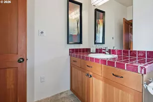 13537 Fielding Rd, Lake Oswego, OR 97034 - Photo 38