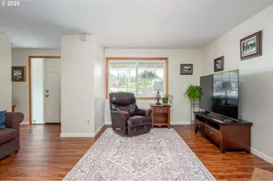 11240 SE Cranberry Loop, Clackamas, OR 97015 - Photo 6