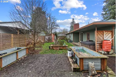 10644 NE Russell Ct, Portland, OR 97220 - Photo 40