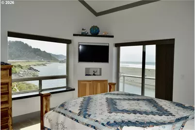 28978 Vizcaino Ct, Gold Beach, OR 97444 - Photo 24