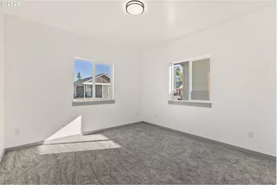 2104 True Ave, La Grande, OR 97850 - Photo 6