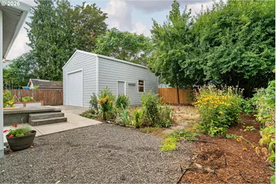 7805 N Hereford Ave, Portland, OR 97203 - Photo 36