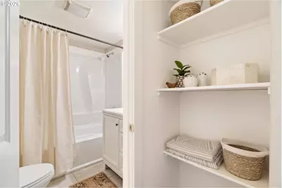 7805 N Hereford Ave, Portland, OR 97203 - Photo 18