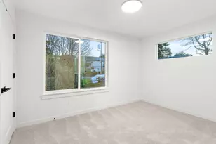 11067 SW 61st Ave, Portland, OR 97219 - Photo 10