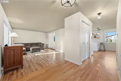 2536 15th St, Springfield, OR 97477 - Photo 6