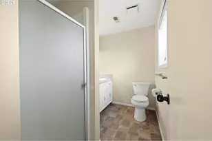 2536 15th St, Springfield, OR 97477 - Photo 20