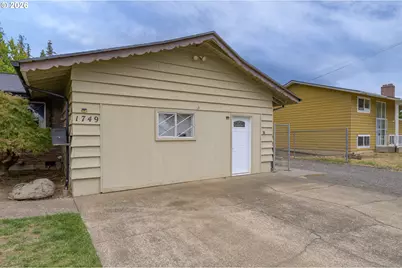 1749 NE Orchard Ave, McMinnville, OR 97128 - Photo 24