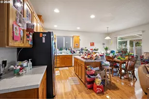19230 SW Rosedale Ct, Beaverton, OR 97007 - Photo 10