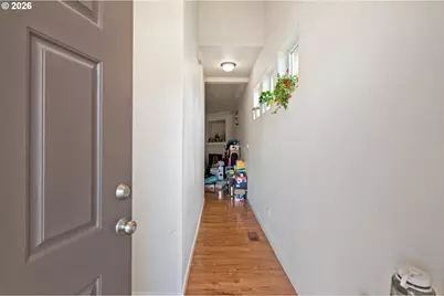 19230 SW Rosedale Ct, Beaverton, OR 97007 - Photo 4