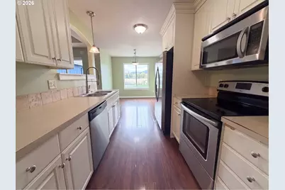 1615 SE Jonathan Ave, Dallas, OR 97338 - Photo 2