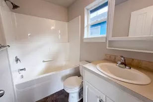 1615 SE Jonathan Ave, Dallas, OR 97338 - Photo 4