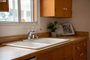 1860 SW Wynwood Ave, Portland, OR 97225 - Photo 16