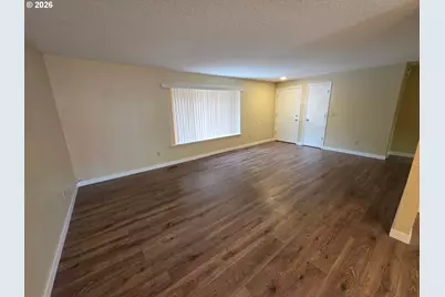 12835 SE Foster Rd, Portland, OR 97236 - Photo 4