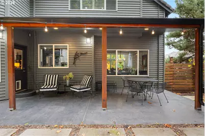 7717 NW Blue Pointe Ln, Portland, OR 97229 - Photo 34