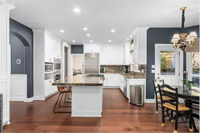 7717 NW Blue Pointe Ln, Portland, OR 97229 - Photo 14