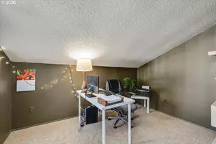 831 NE 90th Ave, Portland, OR 97220 - Photo 18