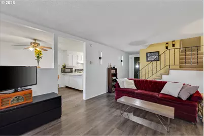 831 NE 90th Ave, Portland, OR 97220 - Photo 10