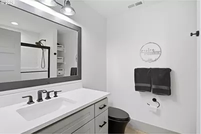 980 S 66th Pl, Springfield, OR 97478 - Photo 38