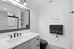980 S 66th Pl, Springfield, OR 97478 - Photo 38