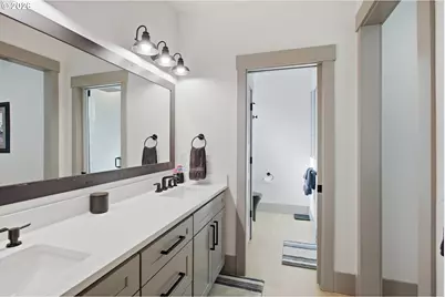 980 S 66th Pl, Springfield, OR 97478 - Photo 28