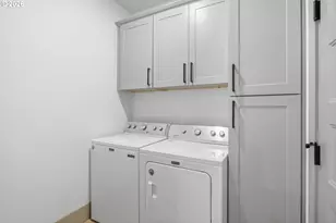 980 S 66th Pl, Springfield, OR 97478 - Photo 32