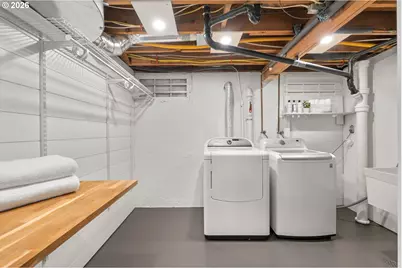 381 S Palatine Hill Rd, Portland, OR 97219 - Photo 36