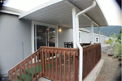 124 Country Side Ln, Winston, OR 97496 - Photo 22