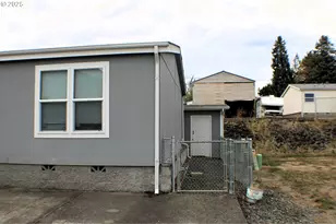 124 Country Side Ln, Winston, OR 97496 - Photo 18