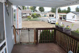 124 Country Side Ln, Winston, OR 97496 - Photo 4