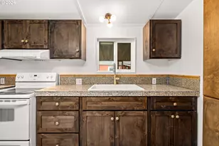 13115 SE Foster Rd, Portland, OR 97236 - Photo 12