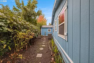 13115 SE Foster Rd, Portland, OR 97236 - Photo 36