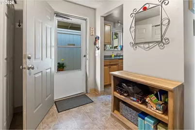 555 Hartke Loop, Oregon City, OR 97045 - Photo 6