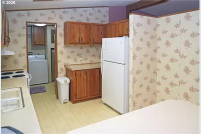 116 SE 8th St #21, Troutdale, OR 97060 - Photo 10