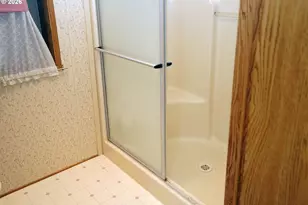 116 SE 8th St, Troutdale, OR 97060 - Photo 14