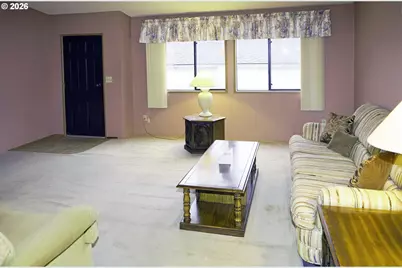 116 SE 8th St #21, Troutdale, OR 97060 - Photo 8