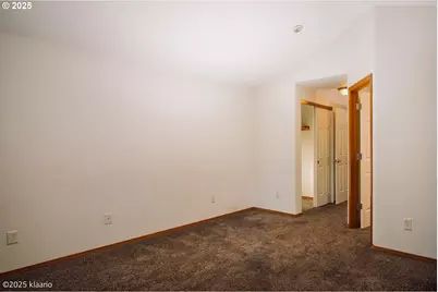 7942 N Hurst Near The Park Ave, Portland, OR 97203 - Photo 20