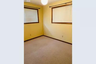 4134 SE Washington St, Milwaukie, OR 97222 - Photo 10