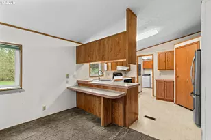 31725 Lynx Hollow Rd, Creswell, OR 97426 - Photo 20