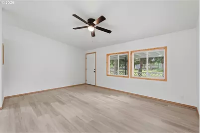 7353 5th St, Turner, OR 97392 - Photo 8