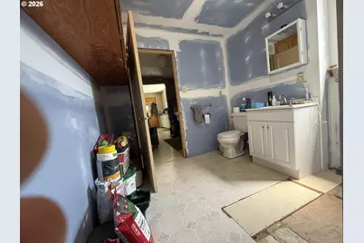 140 Poplar St, Powers, OR 97466 - Photo 36