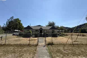 140 Poplar St, Powers, OR 97466 - Photo 2