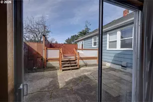 135 SW 2nd St, Warrenton, OR 97146 - Photo 18